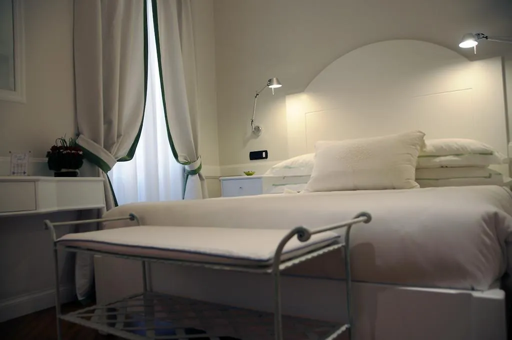 ** Guest house Suite Fontana Di Trevi Rome Italy