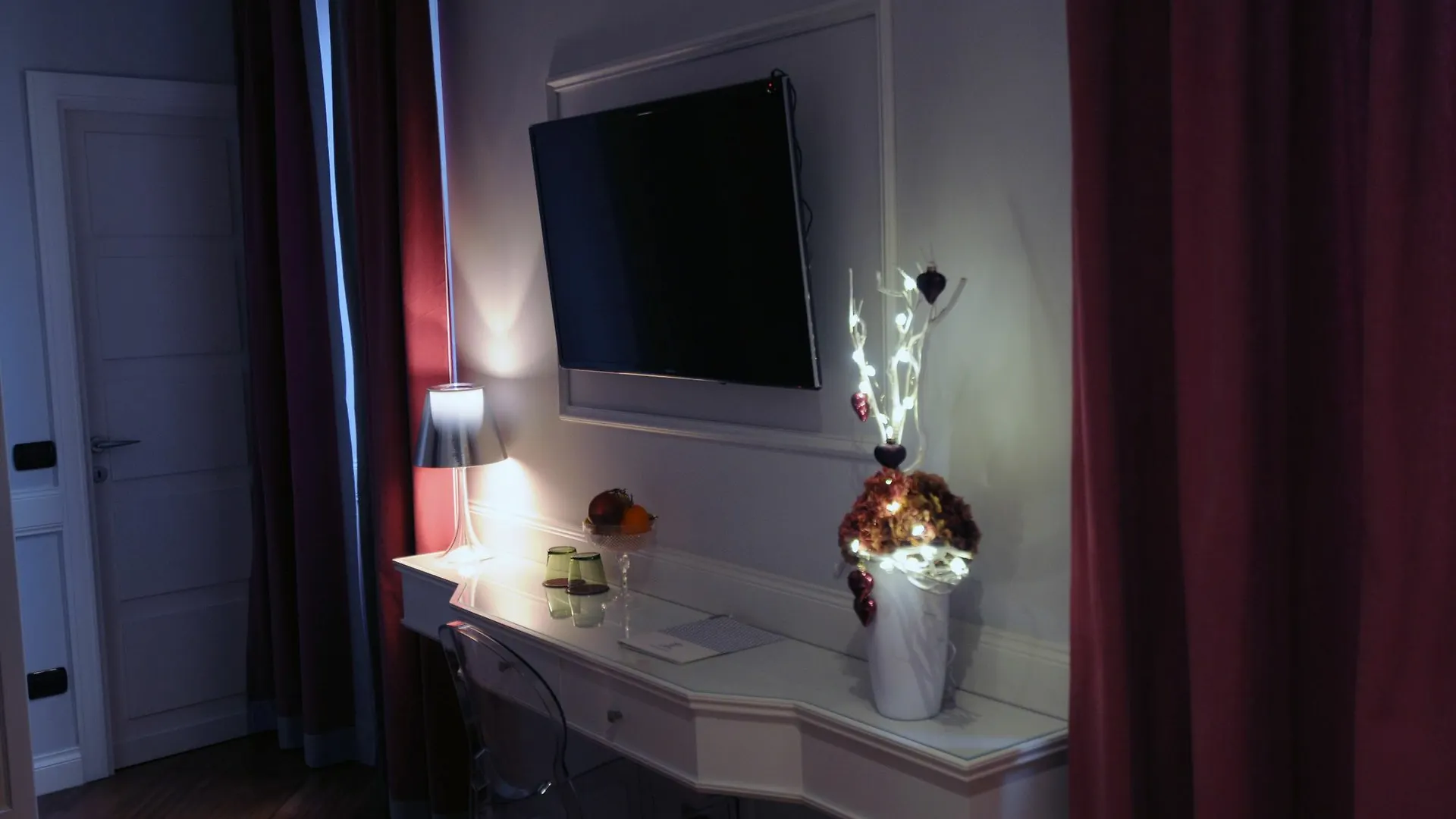 Suite Fontana Di Trevi Rome Guest house